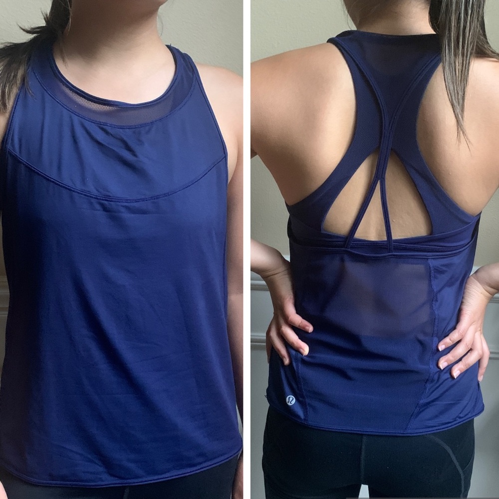 EUC Lululemon Navy Tank Top Built-in Sports Bra Workout Yoga Exercise Size 4 6